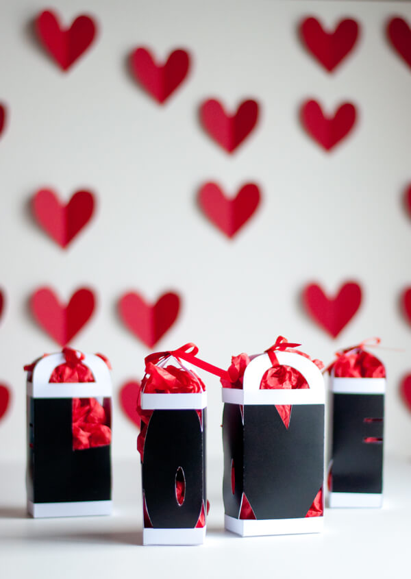 Perfect Gift with Design Mom: LOVE Valentine gift Bag + Links! • this